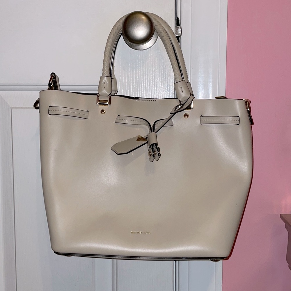 Micheal Kors medium tan purse